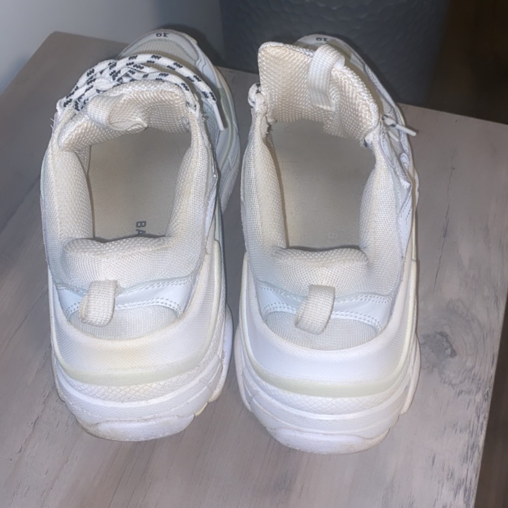 White Balenciaga "Triple S" sneakers in faux-leather, nylon, and mesh fabric - Picture 4 of 4